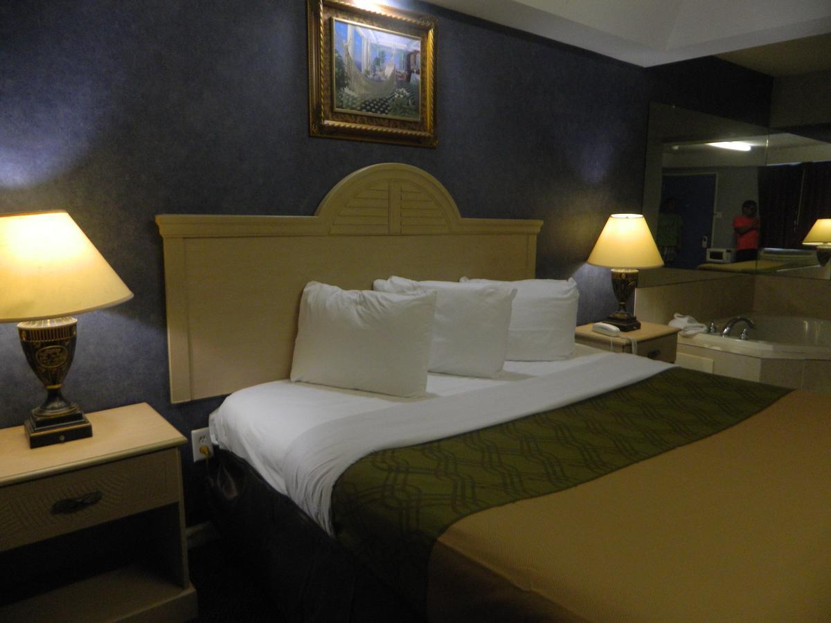 Village & - Motel